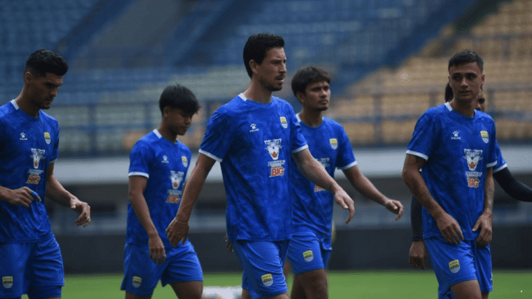 Hadapi Persik Kediri di Brawijaya, Persib Incar Puncak Klasemen Super League Two 2025/26