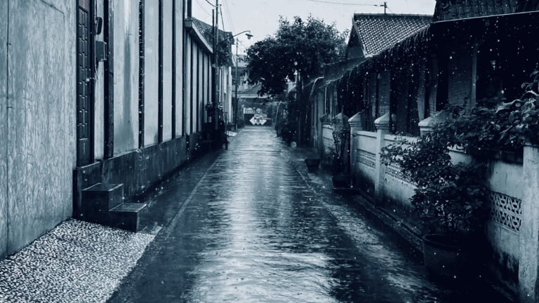 Hujan Ringan hingga Sedang Berpotensi Terjadi Sampai Dini Hari, Prakiraan Cuaca Jabar 18 Januari 2026