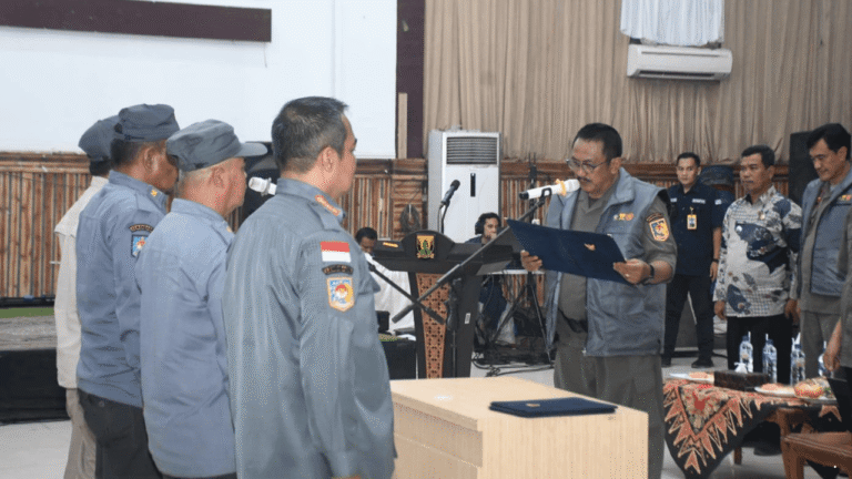 Belasan Ribu Satlinmas dan Satgas Linmas Resmi Dikukuhkan Bupati Sukabumi