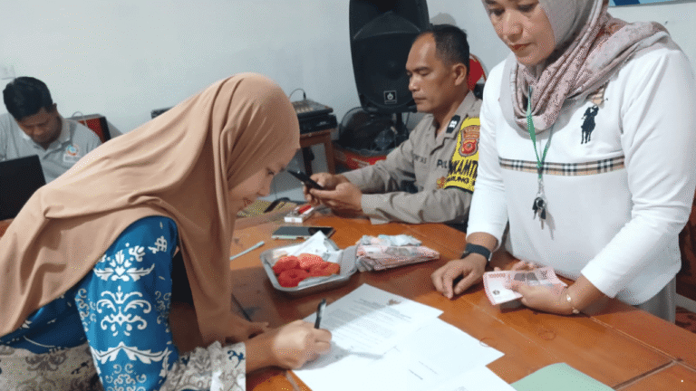 Akhirnya Cair! Insentif Kader Posyandu Mekarjaya Sukabumi Dibayar Pakai Dana Talangan Desa