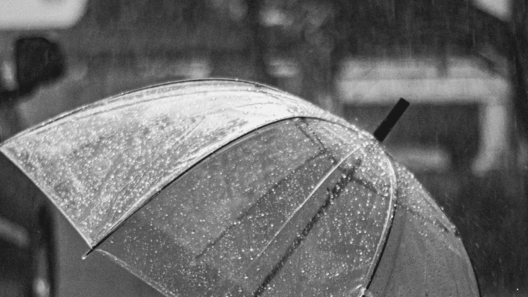 Awal Pekan Diguyur Hujan Sejak Pagi, Prakiraan Cuaca Jabar 12 Januari 2026