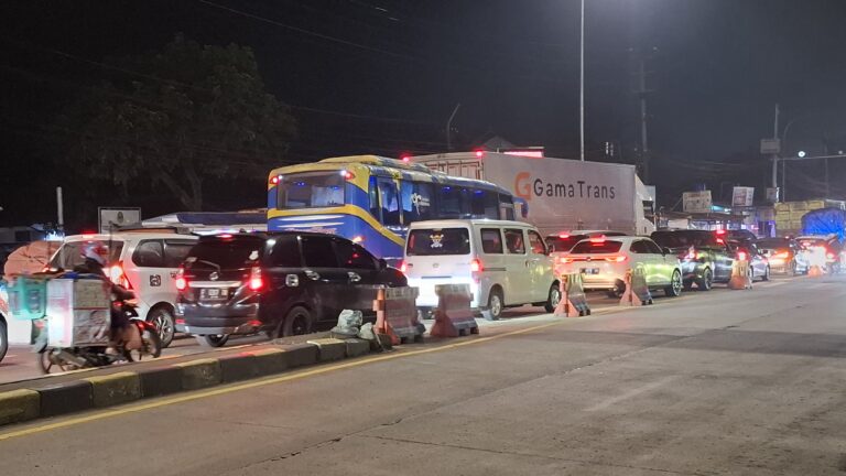 15 Ribu Kendaraan Masuk Sukabumi via Tol Bocimi, Kemacetan Tak Terhindarkan di Libur Panjang Imlek