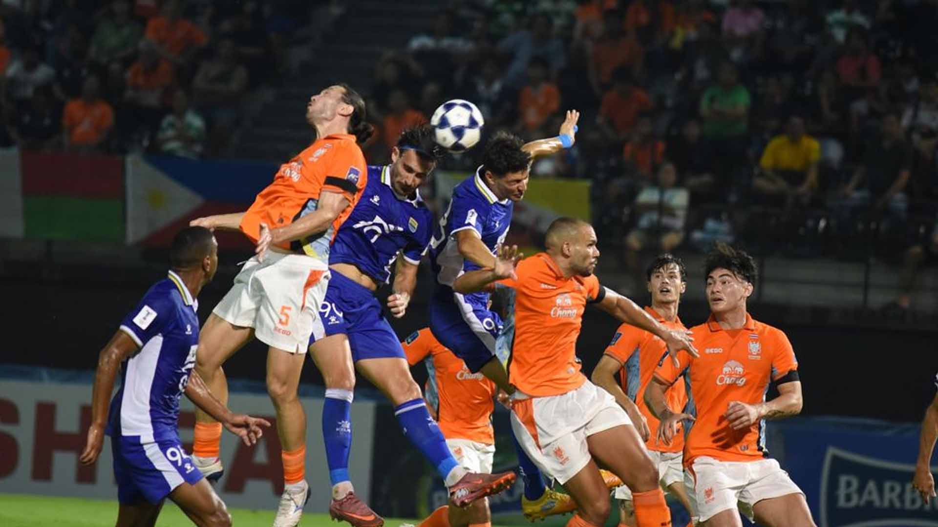 Persib Bandung takluk 0-3 dari Ratchaburi FC di leg 1 babak 16 besar ACL 2. | Foto: Persib.co.id