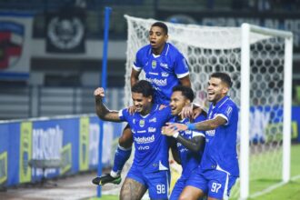 Ramon Tanque menyumbang brace atau dua gol dalam pesta kemenangan Persib atas Madura United. | Foto: Persib.co.id