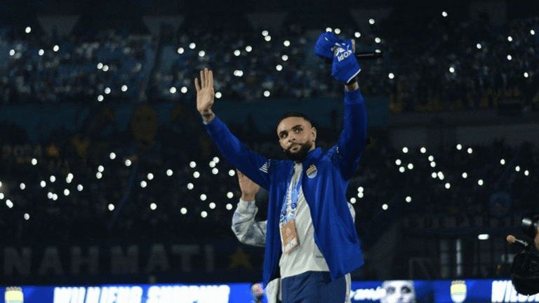 Hadapi Malut United di GBLA, Layvin Kurzawa Berpeluang Jalani Debut Bersama Persib