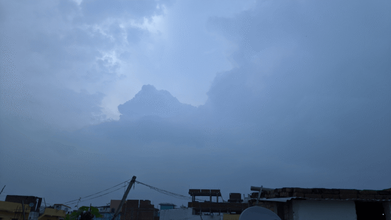 Cerah Berawan dengan Potensi Hujan di Siang Hari, Prakiraan Cuaca Jabar 7 Februari 2026