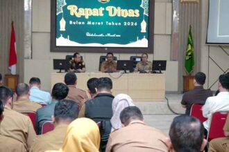 Bupati Sukabumi Asep Japar saat memimpin rapat dinas bulan Maret lingkup Pemkab Sukabumi. | Foto: Prokompim Pemkab Sukabumi