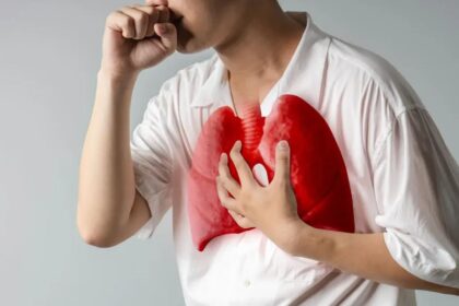 Ilustrasi warga terkena penyakit di paru-paru. | Foto: Ist