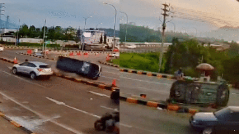 Melaju Kencang, Detik-detik Minibus Terguling di Exit Tol Parungkuda Terekam CCTV