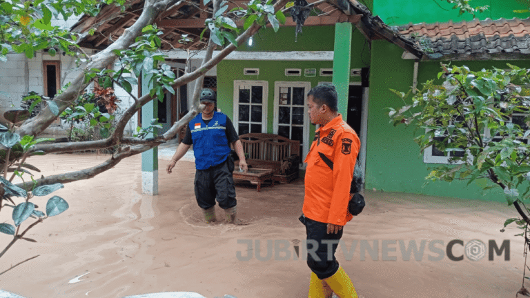 Sungai Pamuruyan Kembali Meluap, Puluhan Rumah di Cibadak Sukabumi Terendam Banjir Langganan