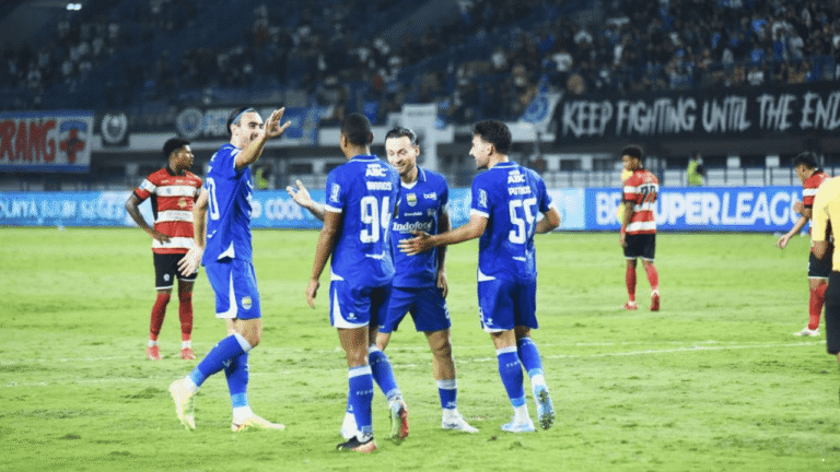 Hadapi Persebaya di GBT, Persib Incar Hasil Positif Demi Jaga Puncak Klasemen