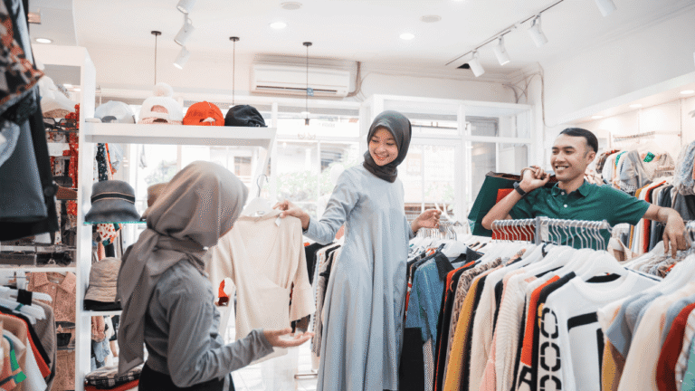 Tradisi Baju Baru Saat Lebaran, Alasan Berburu Pakaian Selalu Jadi Momen yang Dinanti