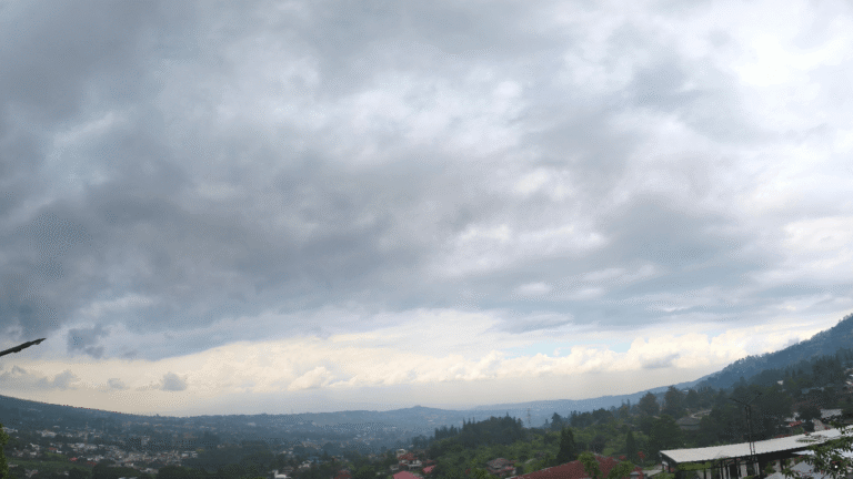 Siang hingga Sore Berpotensi Hujan Lebat di Sejumlah Wilayah, Prakiraan Cuaca Jabar 29 Maret 2026