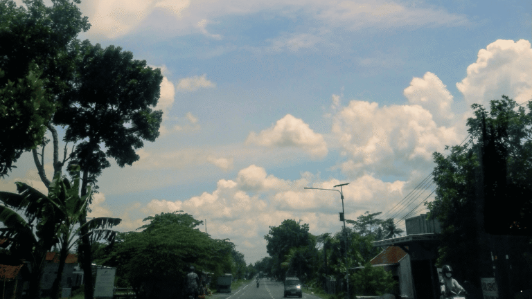 Cerah Berawan Mendominasi Sejumlah Wilayah, Prakiraan Cuaca Jabar 14 Maret 2026