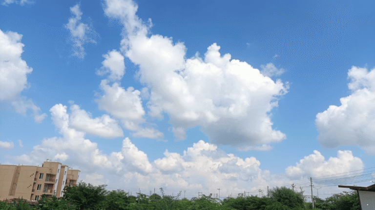 Masih Didominasi Cerah Berawan, Prakiraan Cuaca Jabar 19 Maret 2026