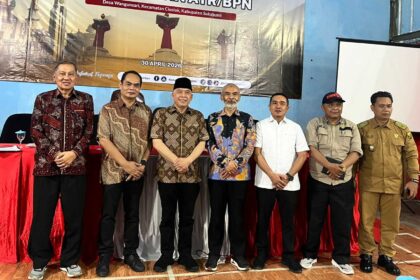 Hergun foto Bersama dengan ATR/BPN pasca sosialisasi di Cisolok