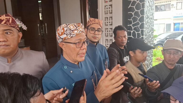 Wali Kota Sukabumi Ayep Zaki.