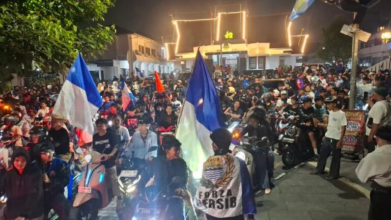 Bobotoh di Kota Sukabumi Konvoi Rayakan Gelar Juara Persib Bandung