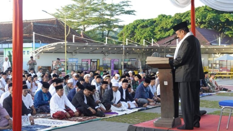 Pesan Idul Adha Bupati Sukabumi: Aktualisasikan Nilai Empati dan Doakan Jemaah Haji