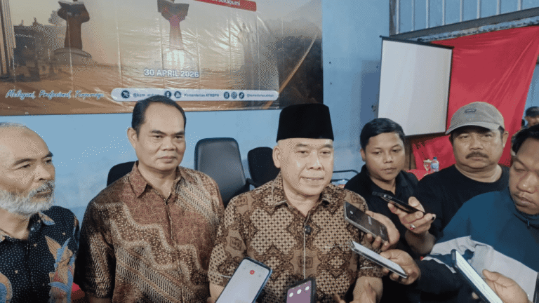 Ramai Wacana Ambang Batas DPR, Heri Gunawan Pastikan Belum Masuk Meja Komisi II