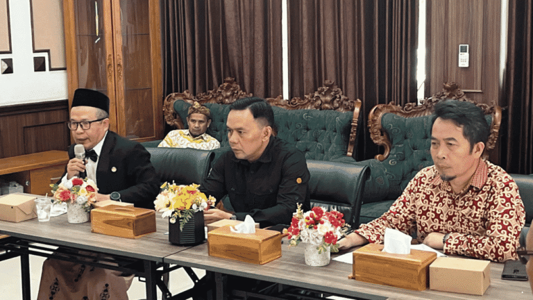 Gabung Kloter 13 JKS, Ini Jadwal Pemberangkatan Jamaah Haji Kota Sukabumi ke Tanah Suci