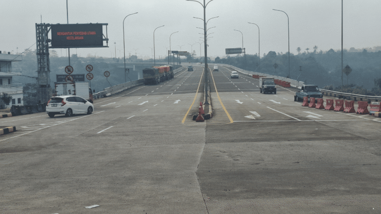 Tol Bocimi Kembali Dibuka untuk Kedua Arah Pasca Penanganan Longsor di Km 72