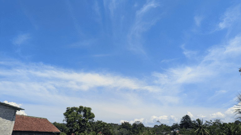 Cerah Berawan Masih Mendominasi, Prakiraan Cuaca Jabar 12 Mei 2026