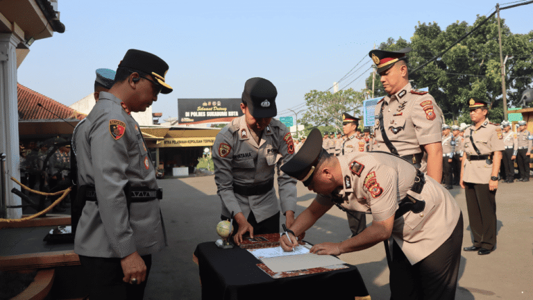Rotasi Jabatan di Polres Sukabumi Kota: 2 Kasat dan 5 Kapolsek Resmi Berganti