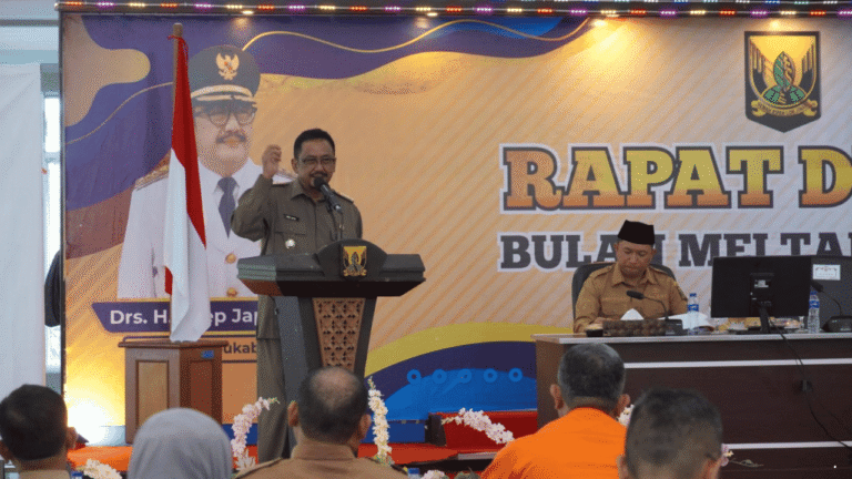 Pimpin Rapat Dinas, Bupati Sukabumi Minta Camat hingga Kades Respons Cepat Keluhan Masyarakat