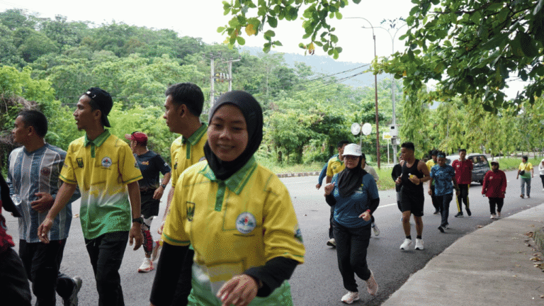 Ratusan ASN Sukabumi Lari 5 Kilometer di Palabuhanratu, Sambut ASN Run 2026