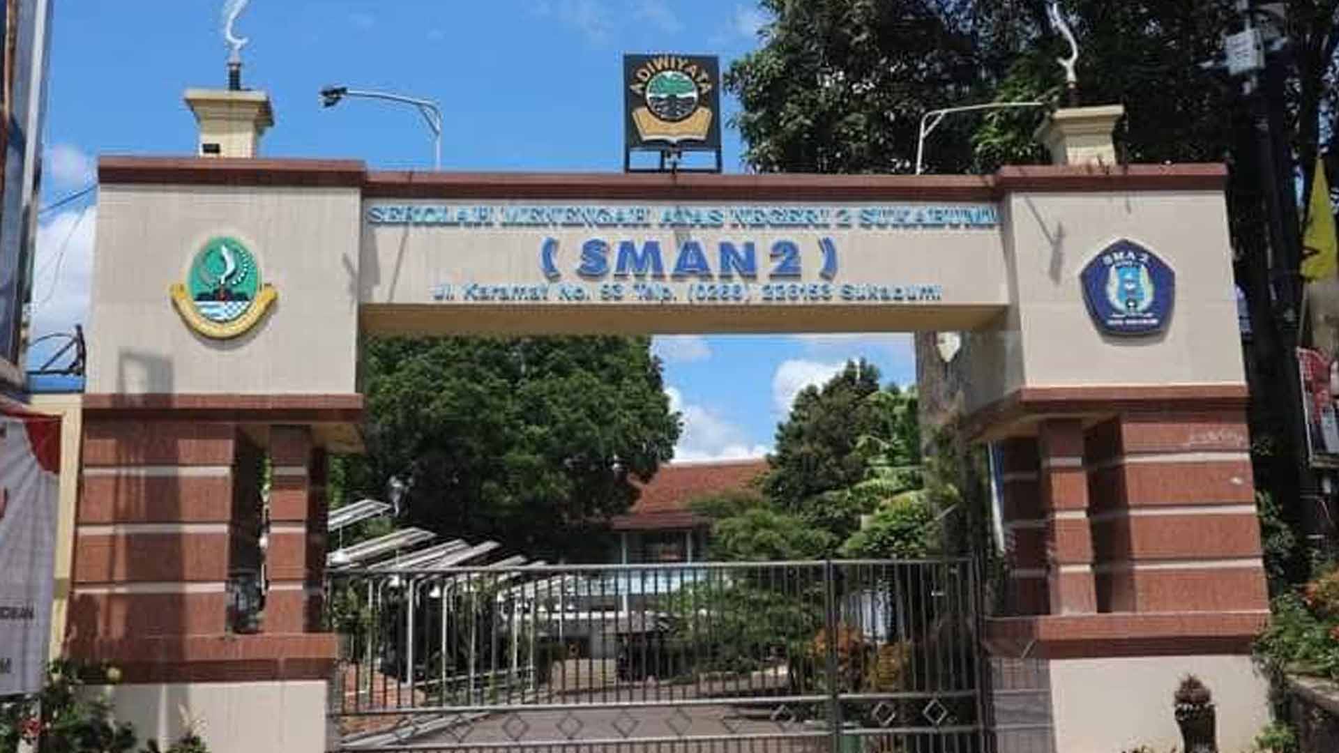 Sekolah Maung