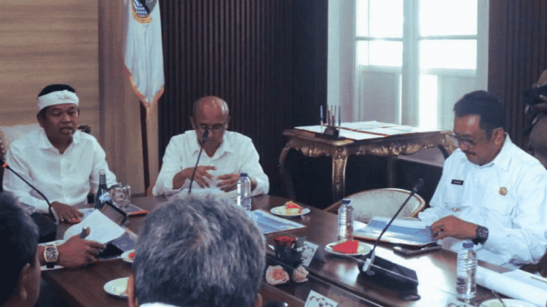 Bupati Sukabumi Hadiri Penandatanganan Deklarasi Bersama dan Pakta Integritas Pemegang IUP di Jabar