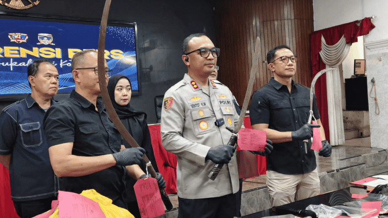 Kasus Tawuran Usai Nobar Persib vs Persija di Sukabumi: Korban Luka Berat, 2 Pelaku Ditangkap