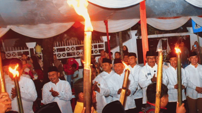 Semarak Tahun Baru Islam 1448 H, Pawai Obor Hiasi Jalanan Palabuhanratu