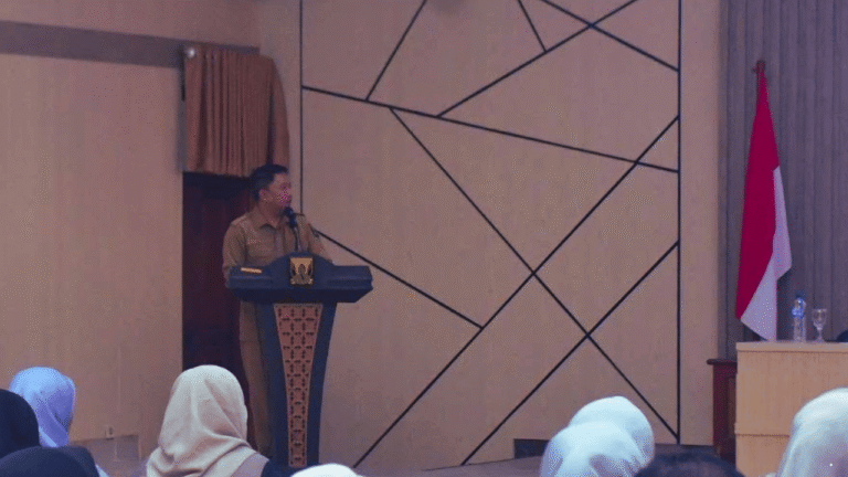 Buka Bimtek eHDW, Wabup Sukabumi Tekankan Pentingnya Data Akurat dalam Penanganan Stunting