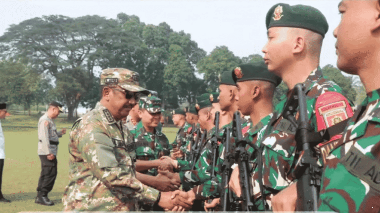 Lepas Prajurit Yon Armed 13 Nanggala ke Perbatasan RI-Malaysia, Bupati Sukabumi Titip Pesan Ini