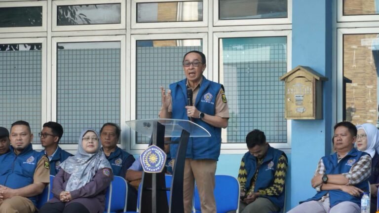 Lepas 720 Mahasiswa KKN UMMI, Sekda Sukabumi: Momentum Aplikasikan Ilmu di Tengah Masyarakat