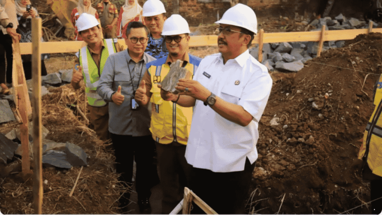 Kantor Kecamatan Surade dan Ciracap Mulai Dibangun, Bupati Sukabumi Minta Proyek Sesuai Spesifikasi