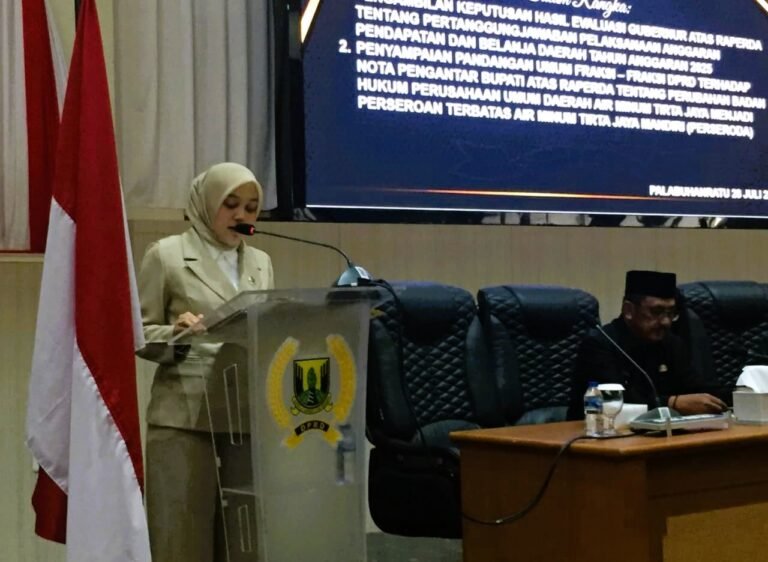 Fraksi Golkar DPRD Kabupaten Sukabumi menyampaikan pandangan umum perubahan badan hukum Perumda AM TJM