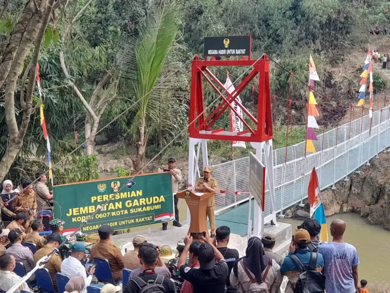 26 Tahun Dinantikan, Jembatan Gantung Penghubung 2 Kampung di Cibadak Sukabumi Akhirnya Diresmikan