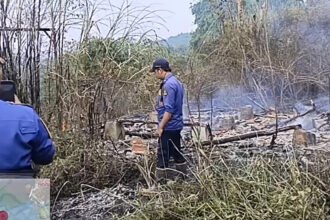 Kebakaran lahan terjadi di lereng Gunung Walat, Kampung Sindangresmi RT 04/02, Desa Karangtengah, Kecamatan Cibadak, Kabupaten Sukabumi, pada Senin (20/7/2026) siang.