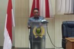 Apep Saepul Mahdan saat membacakan Pandangan Umum Fraksi PPP terkait perubahan Perumda TJM jadi Perseroda. | Foto: Muri