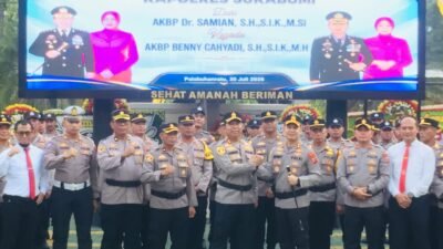 Farewell Parade Kapolres Sukabumi, AKBP Benny Cahyadi gantikan AKBP Samian. | Foto: Muri