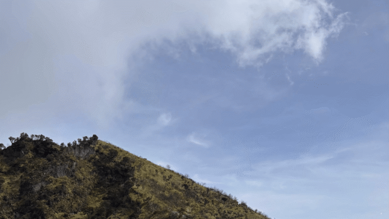 Pendakian Gunung Gede Pangrango Belum Dibuka, BBTNGGP Perpanjang Penutupan hingga 31 Agustus 2026