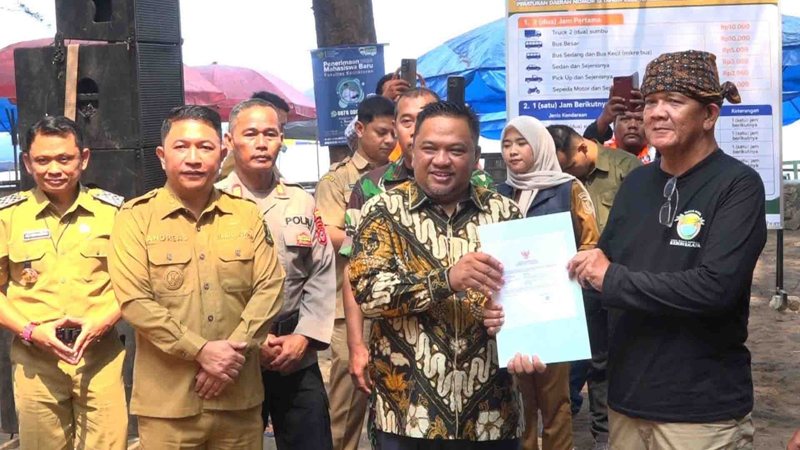 Ketua DPRD Sukabumi, Budi Azhar Mutawali saat menghadiri launching Parkir Wisata SOMEAH