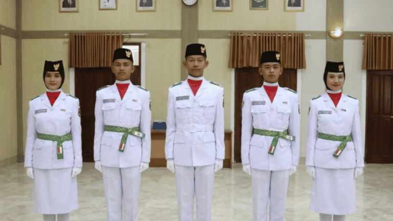 5 Pelajar Jadi Penentu Khidmatnya Pengibaran Bendera HUT ke-81 RI di Sukabumi