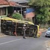 Truk Terguling