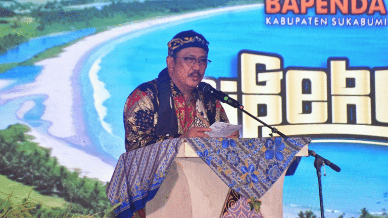 Gebyar Sipenyu Tebar Hadiah Motor hingga Umrah, Bupati Sukabumi Apresiasi Warga yang Taat Pajak