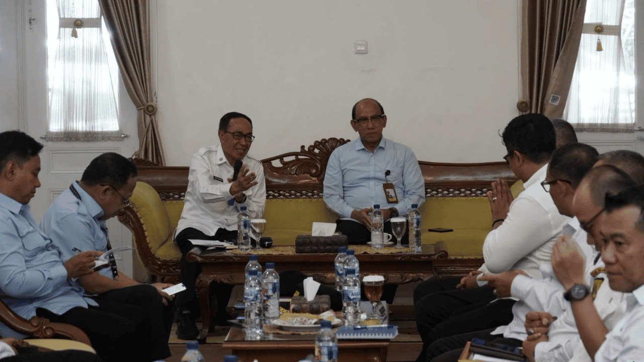Tindak Lanjuti Pertemuan Sebelumnya, KSP RI Turun ke Sukabumi Bahas Penanganan Dampak Bencana Bersama Pemkab