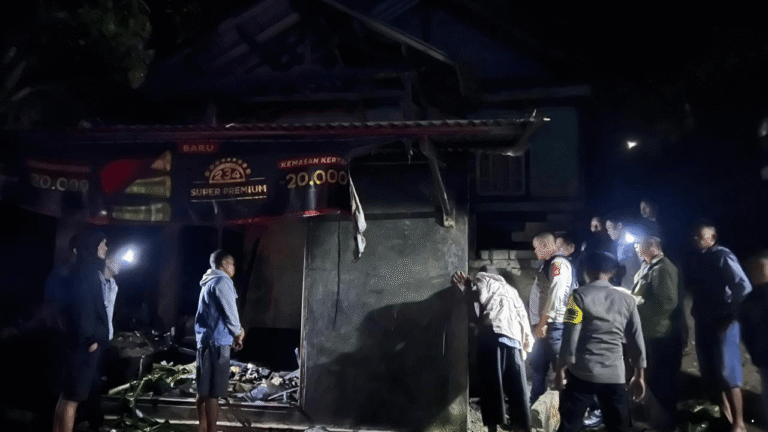 Kebakaran Warung Sembako dan Bensin Eceran di Simpenan Sukabumi, Pemilik Ditemukan Meninggal di Dalam